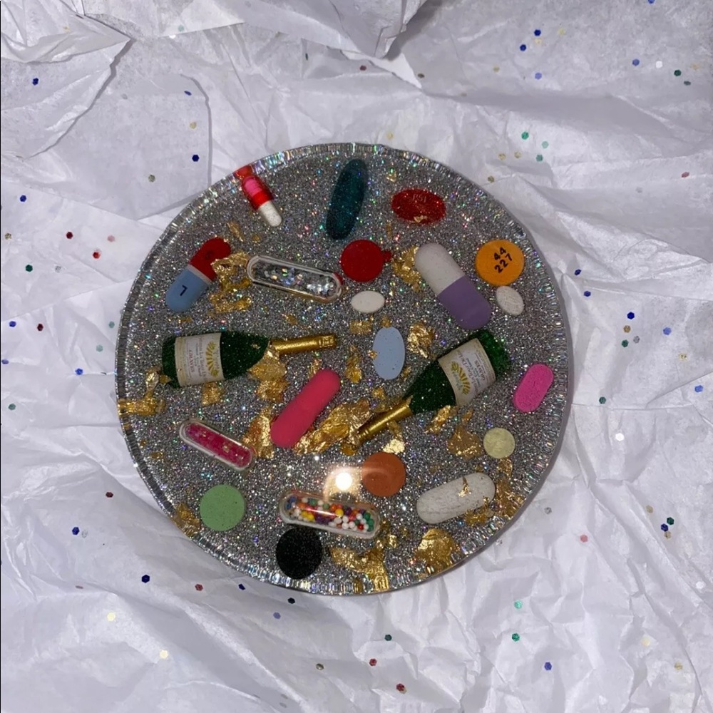 Art by Stephanie resin pill coaster